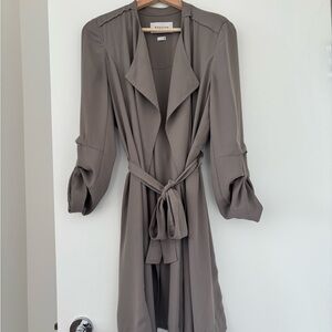 Aritzia Babaton Taupe Quincey Jacket - Flowy Lightweight Trench Coat